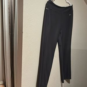 Women’s Nike pants size large.